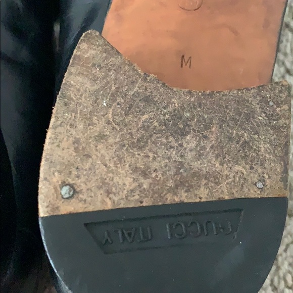 Gucci with small sign size 43 black 110 097 1054.